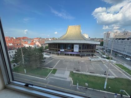 Kiadó 1090 m2 iroda iroda irodaházban, Győr, Győr-Belváros