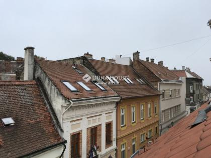 Eladó befejezésre váró tetőtéri lakás, Győr - Belváros
