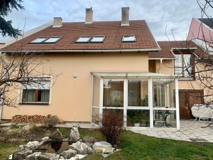 Eladó 222 m2 családi ház, Győr, Győr-Ménfőcsanak