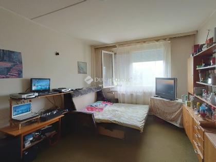 Győr-Adyváros 35m²-es 1 szobás panel lakás eladó
