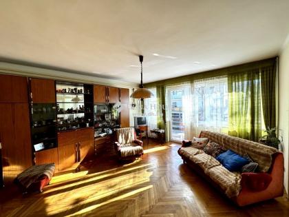 Győr 96m²-es 2+1 szobás tégla lakás eladó