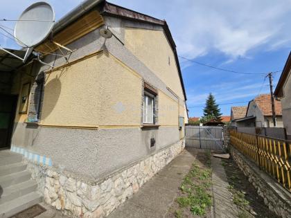 Eladó felújítandó családi ház, Győr - Újváros